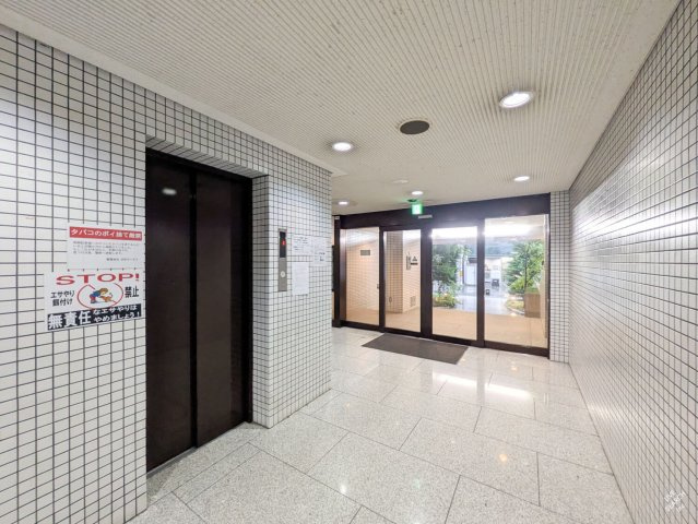 ピアグランデ順慶町のロビー