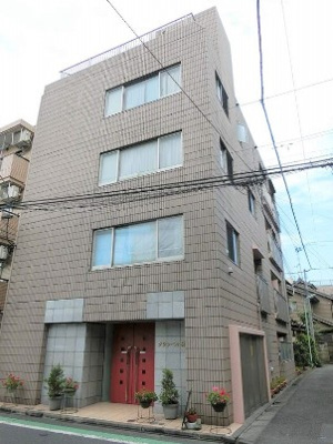 【外観】 | グランベル荻窪 | 鉄筋コンクリート造のがっちりとした建物。
