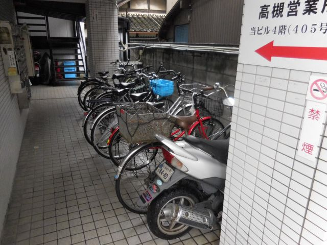 上田辺薩摩マンションの駐車場