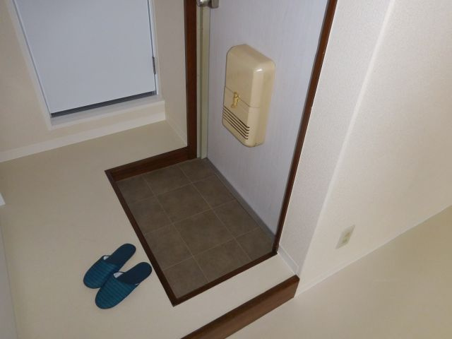 上田辺薩摩マンションの玄関