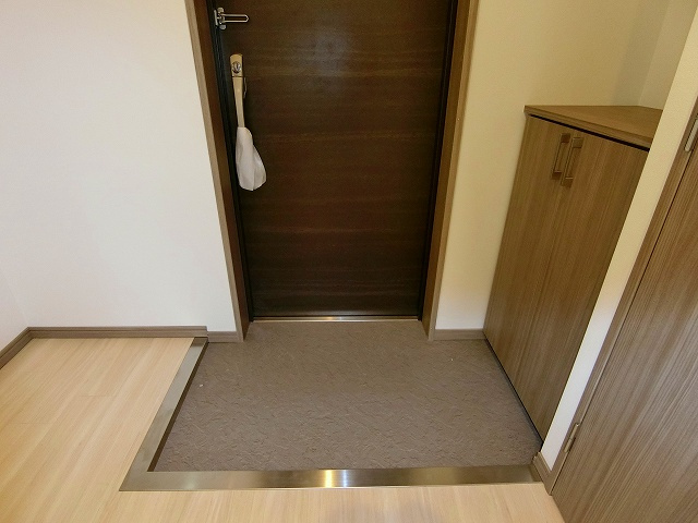 ホープ西宮の玄関