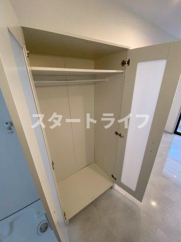 大阪市淀川区東三国５丁目の賃貸マンションの収納