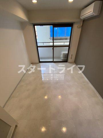 大阪市淀川区東三国５丁目の賃貸マンションの居間・リビング