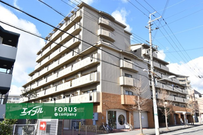 【外観】 | オリエント豊中アーバンライフ | 物件を比較検討したいお客様には、「物件比較見学プラン」をご用意しております。こちらの物件だけでなく、お客様の希望に沿った物件を、いくつかまとめてご案内させて頂きます。