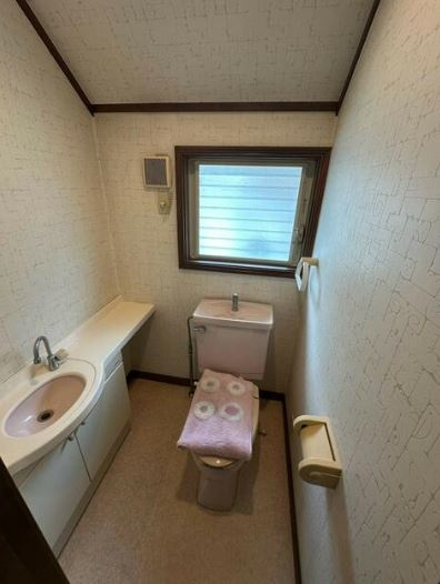 【中古】川越市寺尾中古住宅のトイレ