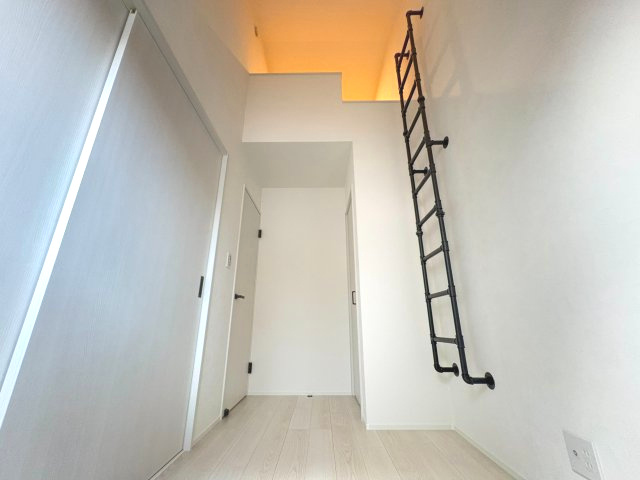 向日市上植野町馬立の洋室|お子様部屋・書斎・趣味部屋等、様々な用途でご使用いただけます。