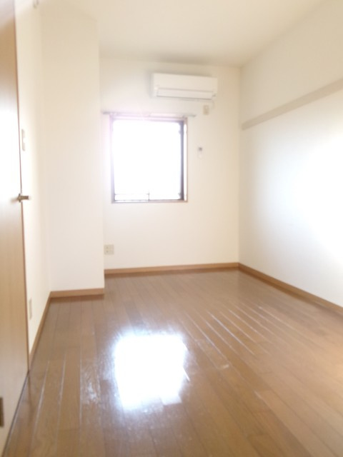 サンライズの洋室