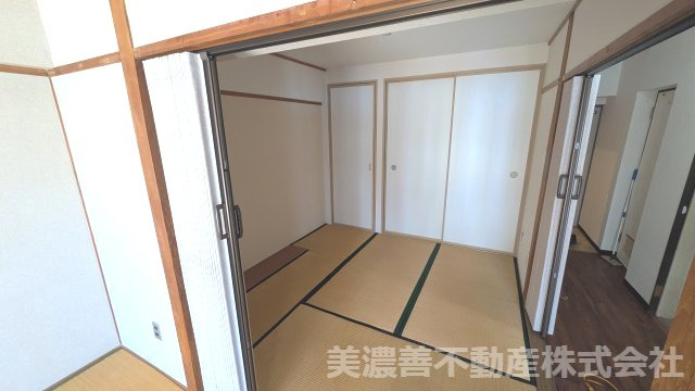 ６７３６７　メゾンファミール岐阜の和室
