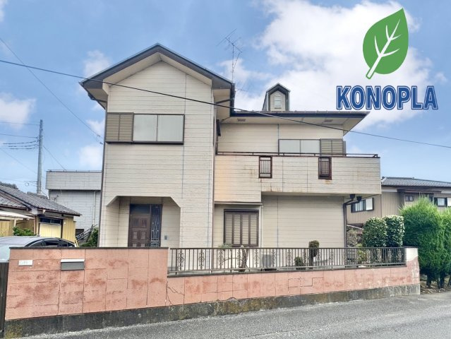 【中古戸建】行田市城西3丁目の外観|■外観｜庭付き一戸建てならお子様やペットが走り回っても大丈夫！伸び伸びと遊び、過ごすことができます♪