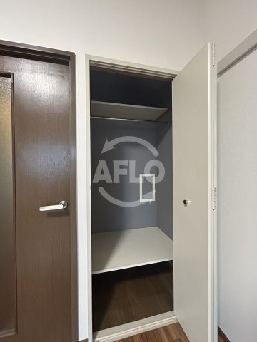 シャルマン新大阪の収納|クローゼット