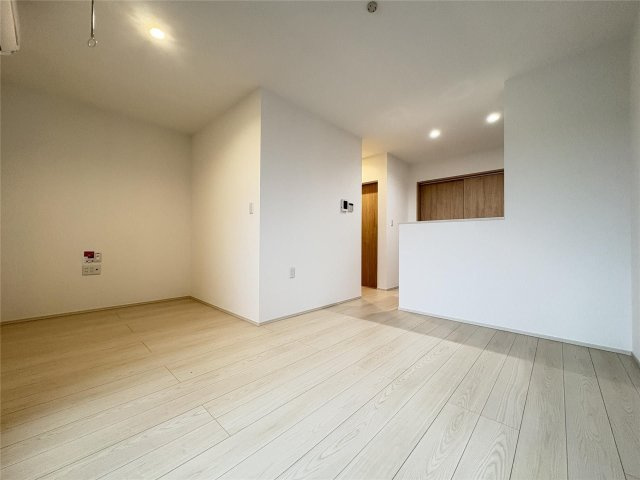 GROOM泗水Bの居間・リビング