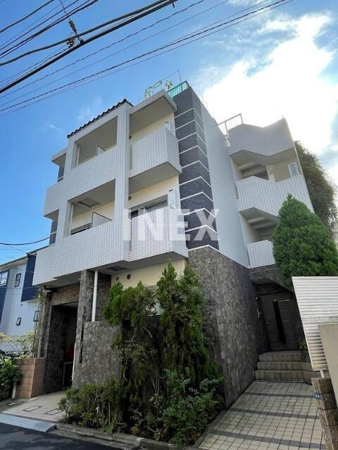 横浜市港北区錦が丘の賃貸マンションの外観