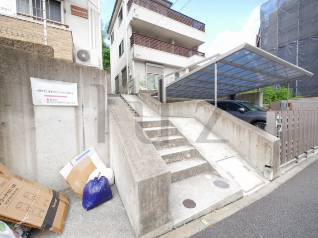 サンシャインテラスのエントランス