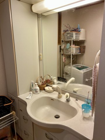 函南町　南箱根ダイヤランドの独立洗面台