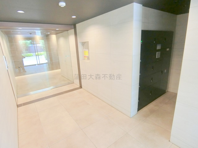 ルフレ田園調布南のエントランス|防犯カメラTVモニター付オートロック宅配BOXメールBOX管理人室