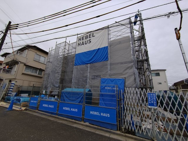 ジョルノ栄町の駐車場