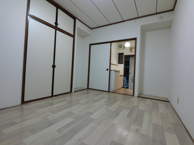 ジーアイハウス日の出Aの寝室