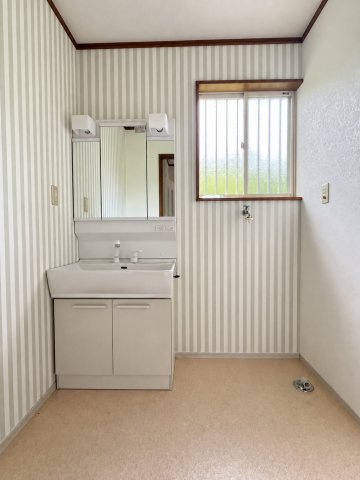 前橋市茂木町既存住宅の独立洗面台