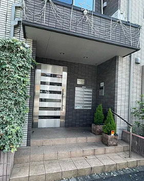 シェモア東砂のエントランス|建物の内部です