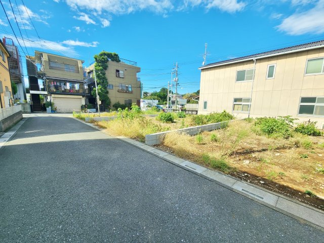 和光市下新倉4丁目 全4棟 4号棟の外観|暮らしやすさを追求した快適設計
各棟にこだわりの間取りを採用
LDK19帖・畳コーナー・大型WIC・主寝室9.0帖などなど