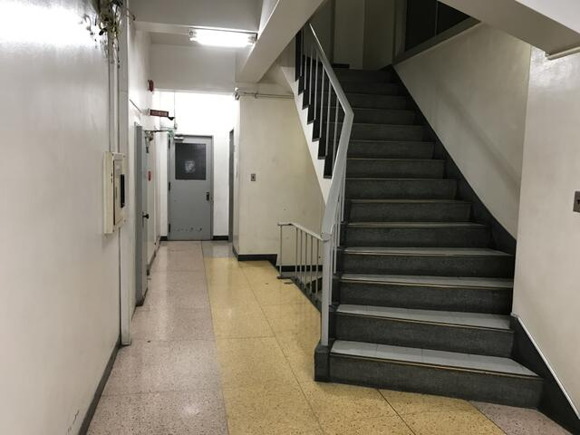 第一文成ビルのロビー