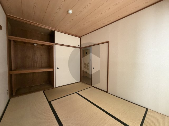 ジュネス高井田の和室