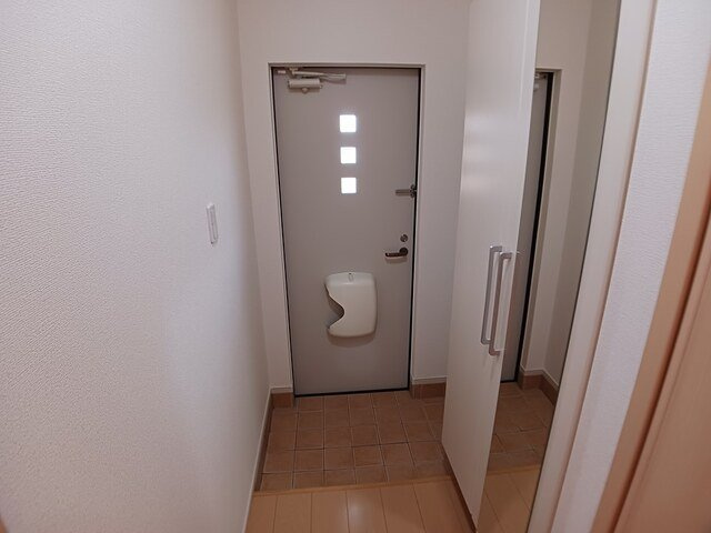 フェリオカーサの玄関|収納もある玄関です
