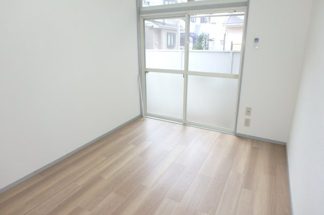 サンパレス元住吉の洋室|他のお部屋の参考写真となります。
