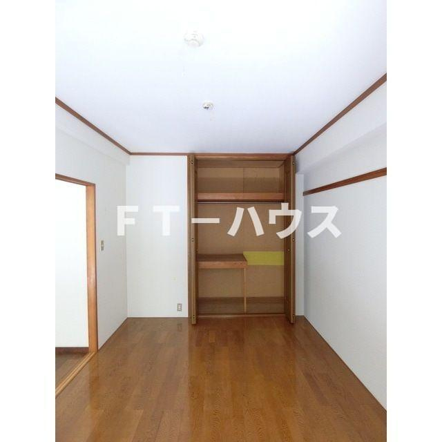 クレメゾン西船の寝室