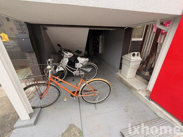 エクステンド茨木のエントランス