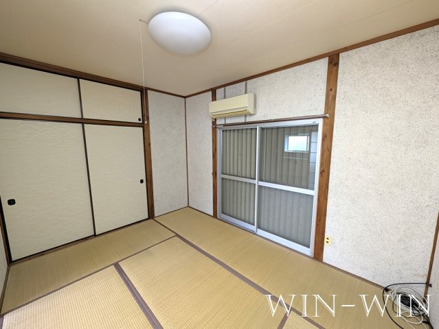 吉川町102番1貸家群の和室