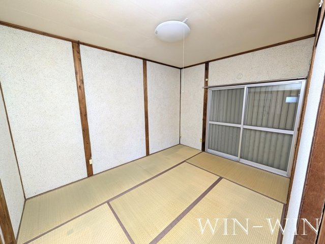 吉川町102番1貸家群の和室