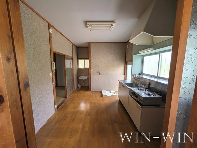 吉川町102番1貸家群のその他