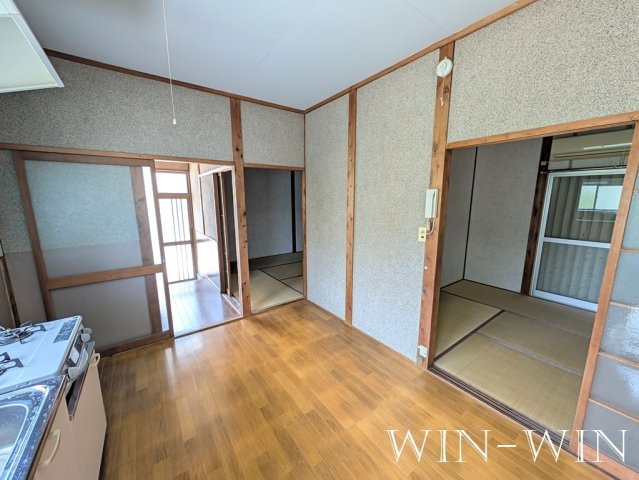 吉川町102番1貸家群の内装