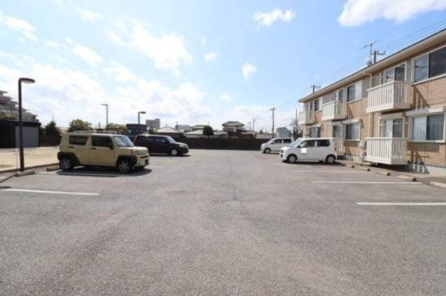 グランドソレイユ（平泉東）Aの駐車場