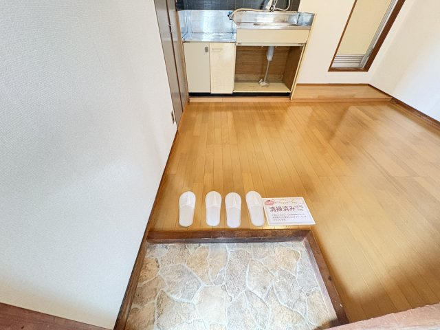 旭コーポの玄関