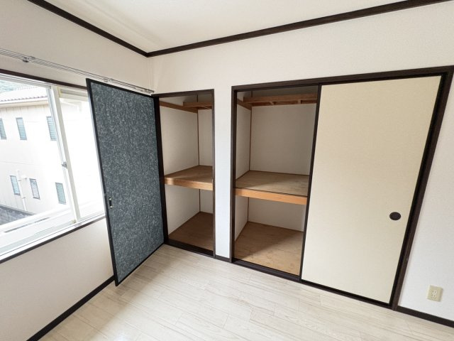 フレグランス上林　Bの収納