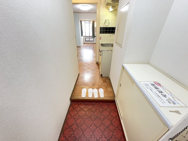 チサンマンション中山下の玄関
