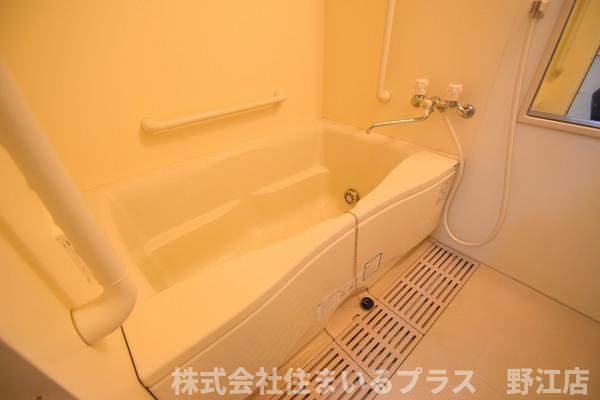 グランドソーワ今福鶴見の浴室