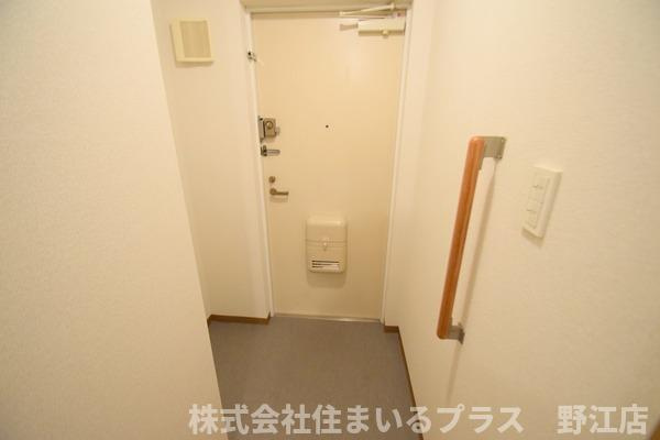 グランドソーワ今福鶴見の玄関