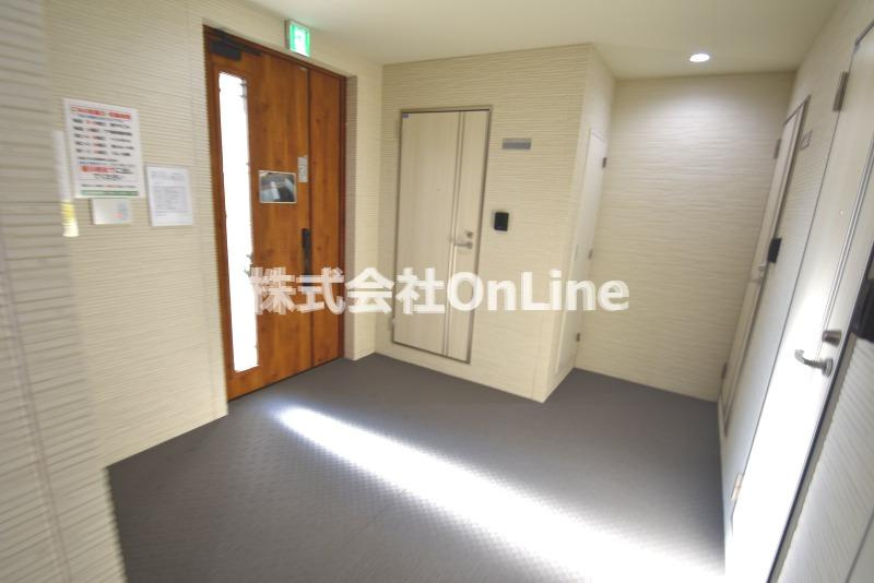 クリエオーレ菱屋東のロビー