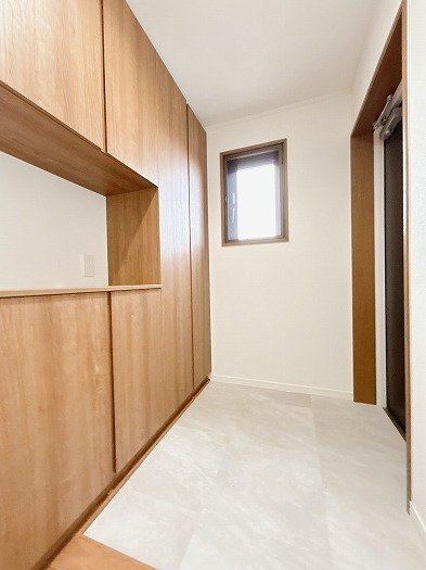 リフォーム　中古マンション　レインボー木曽川壱番館　平成9年築の玄関