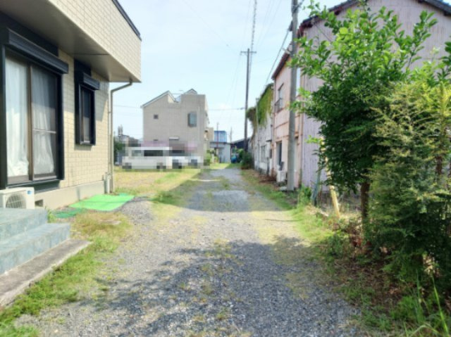 【前面道路含む現地写真】の画像