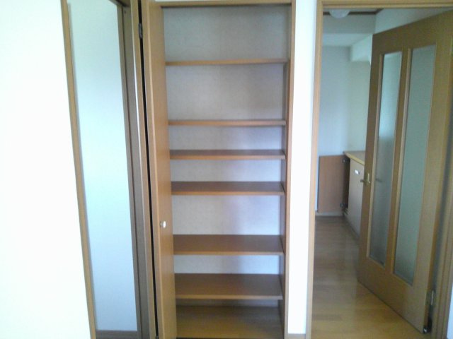 西1南24借家の収納