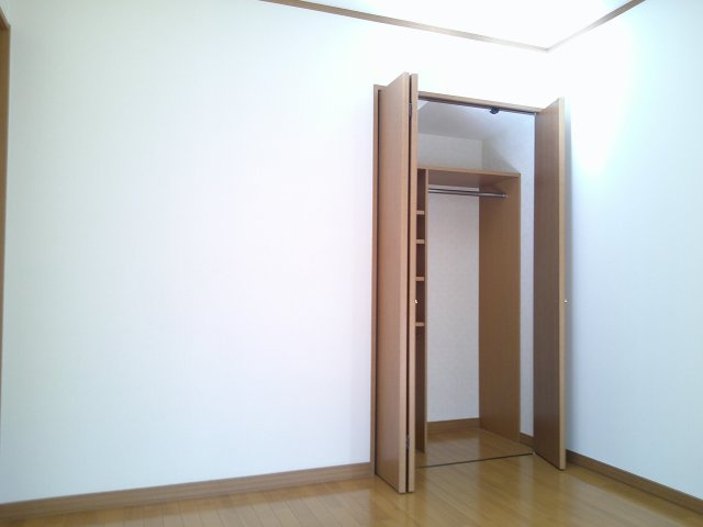 西1南24借家の洋室