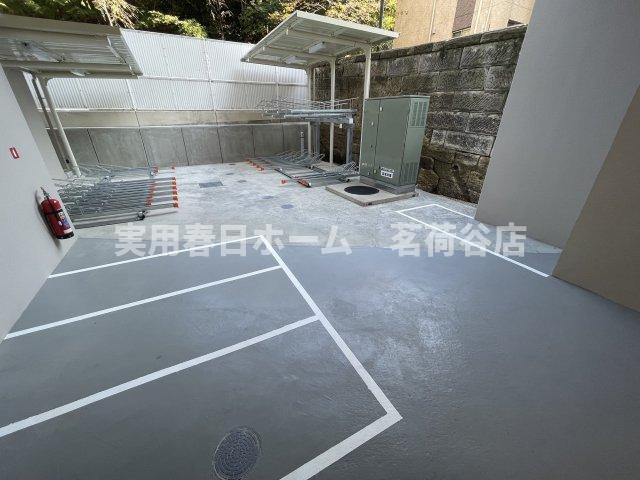 【駐車場】
