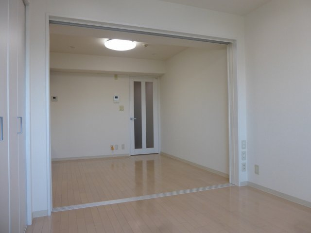 ハイネスロフティの洋室|個人の部屋や寝室として使える洋室です