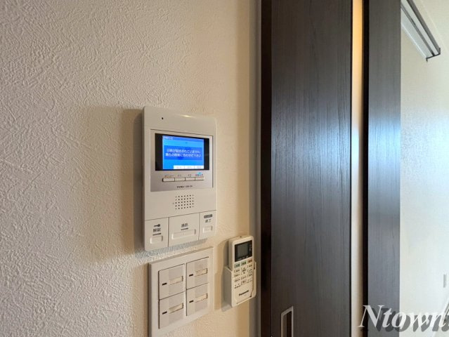 【セキュリティ】 | REGALEST Rivo 平安通 | モニター付きインターホンです。