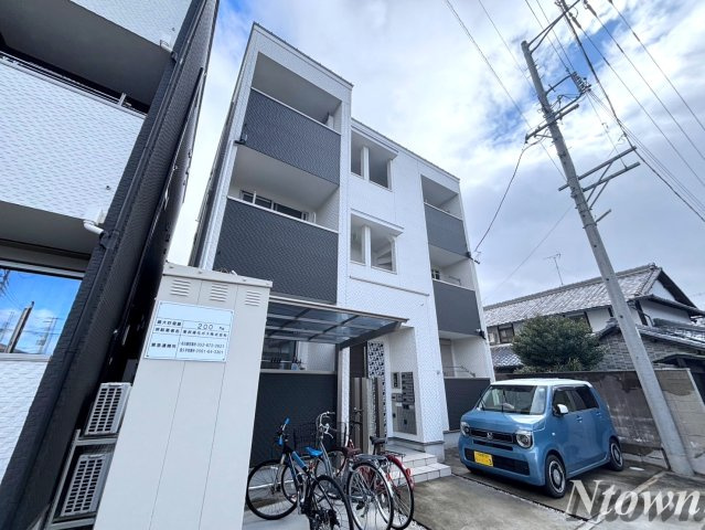 【外観】 | REGALEST Rivo 平安通 | 外観は落ち着いています