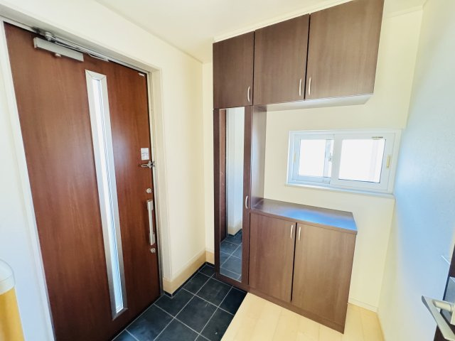 前橋市小屋原町　中古住宅の玄関|前橋小屋原町　中古住宅
